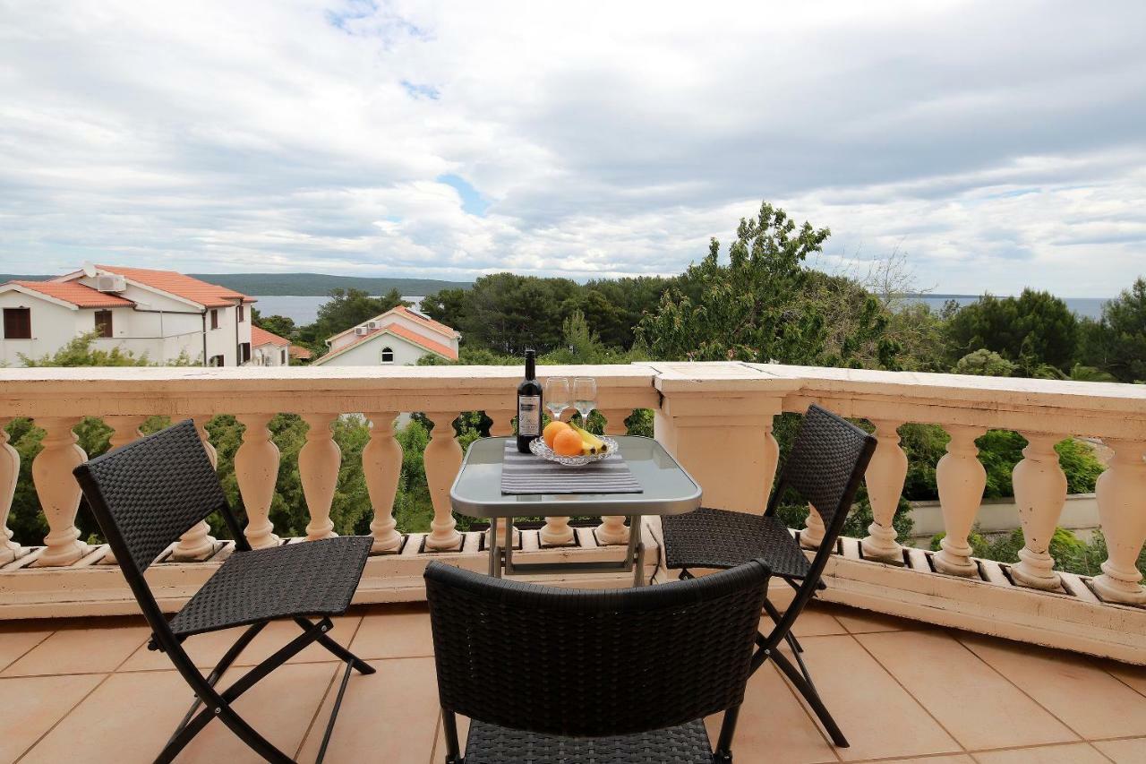 Apartments Galboka Nerezine Ngoại thất bức ảnh
