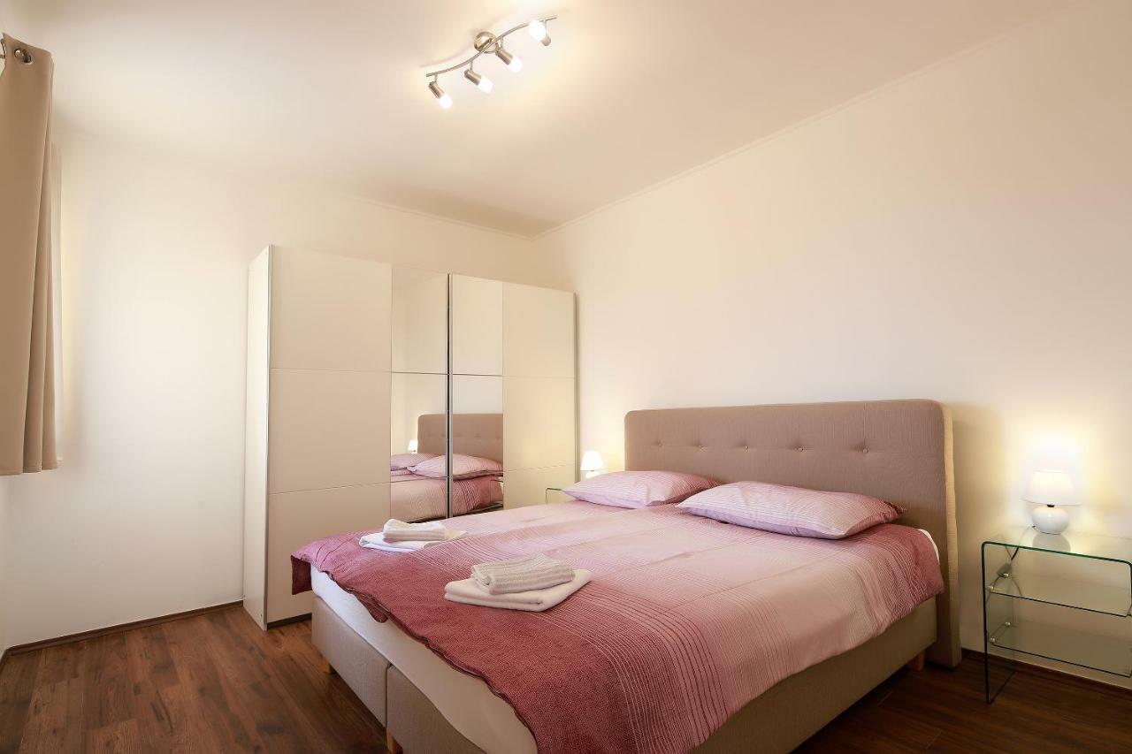 Apartments Galboka Nerezine Ngoại thất bức ảnh